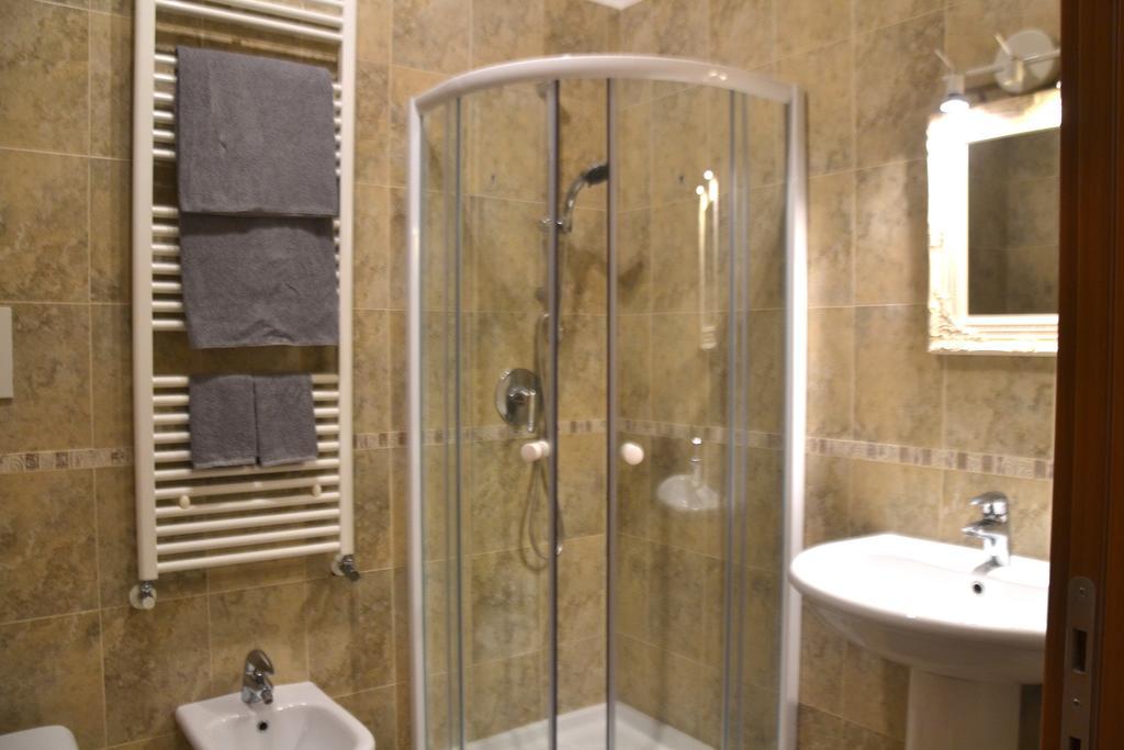 Hotel Residenze Principe Amedeo Bari Esterno foto