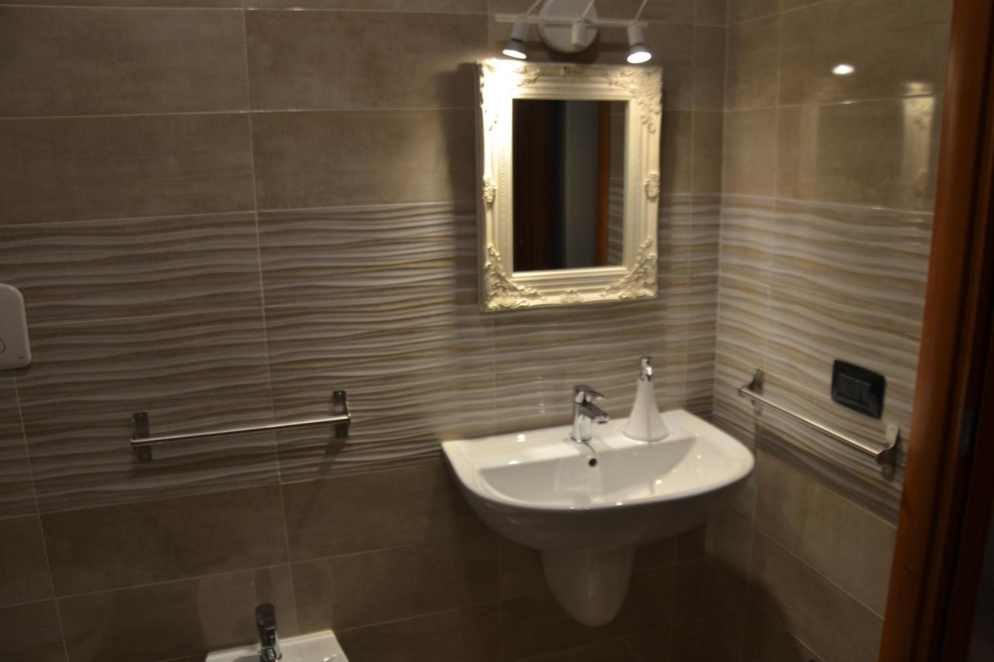 Hotel Residenze Principe Amedeo Bari Esterno foto