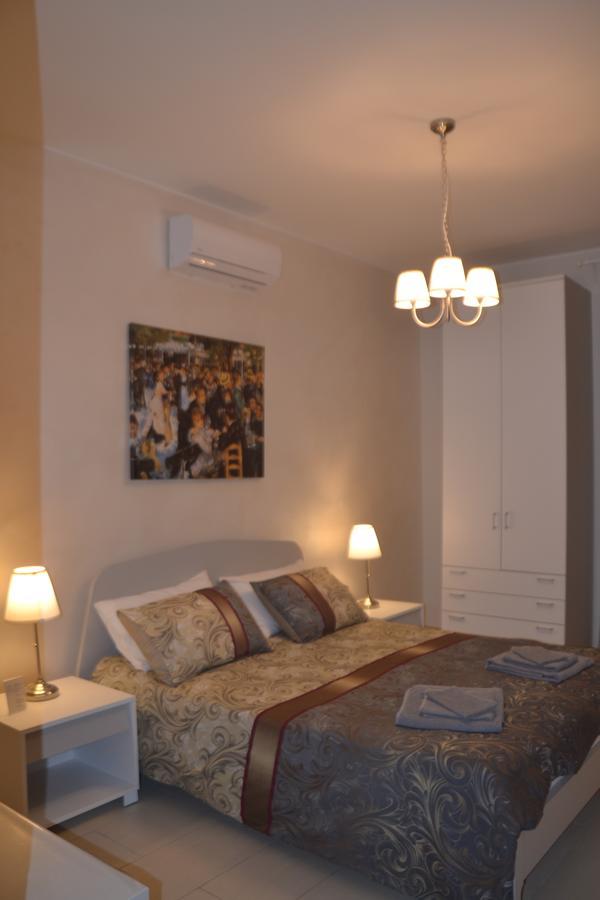 Hotel Residenze Principe Amedeo Bari Esterno foto